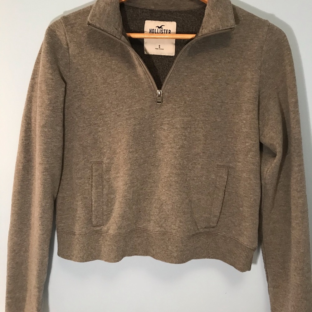 cropped half zip grey hoodie